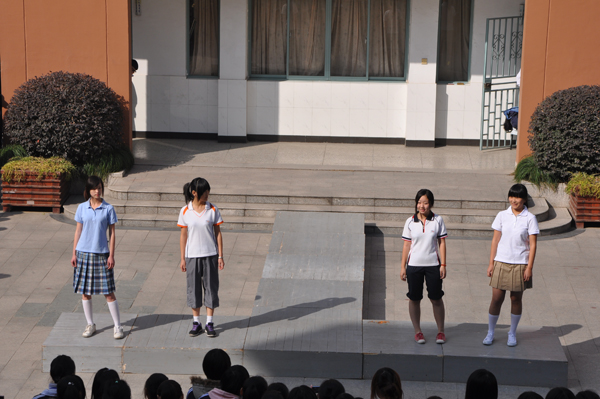 全国最美校服女生大比拼 清纯制服成就多少女神