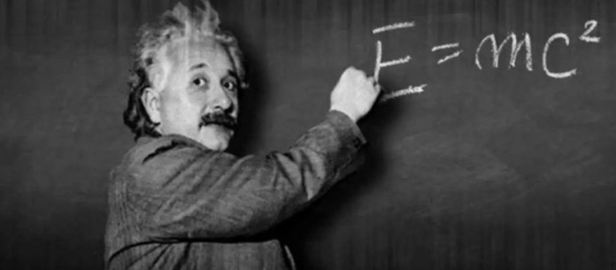 爱因斯坦亲笔信拍出124万美元记录了传奇公式emc2