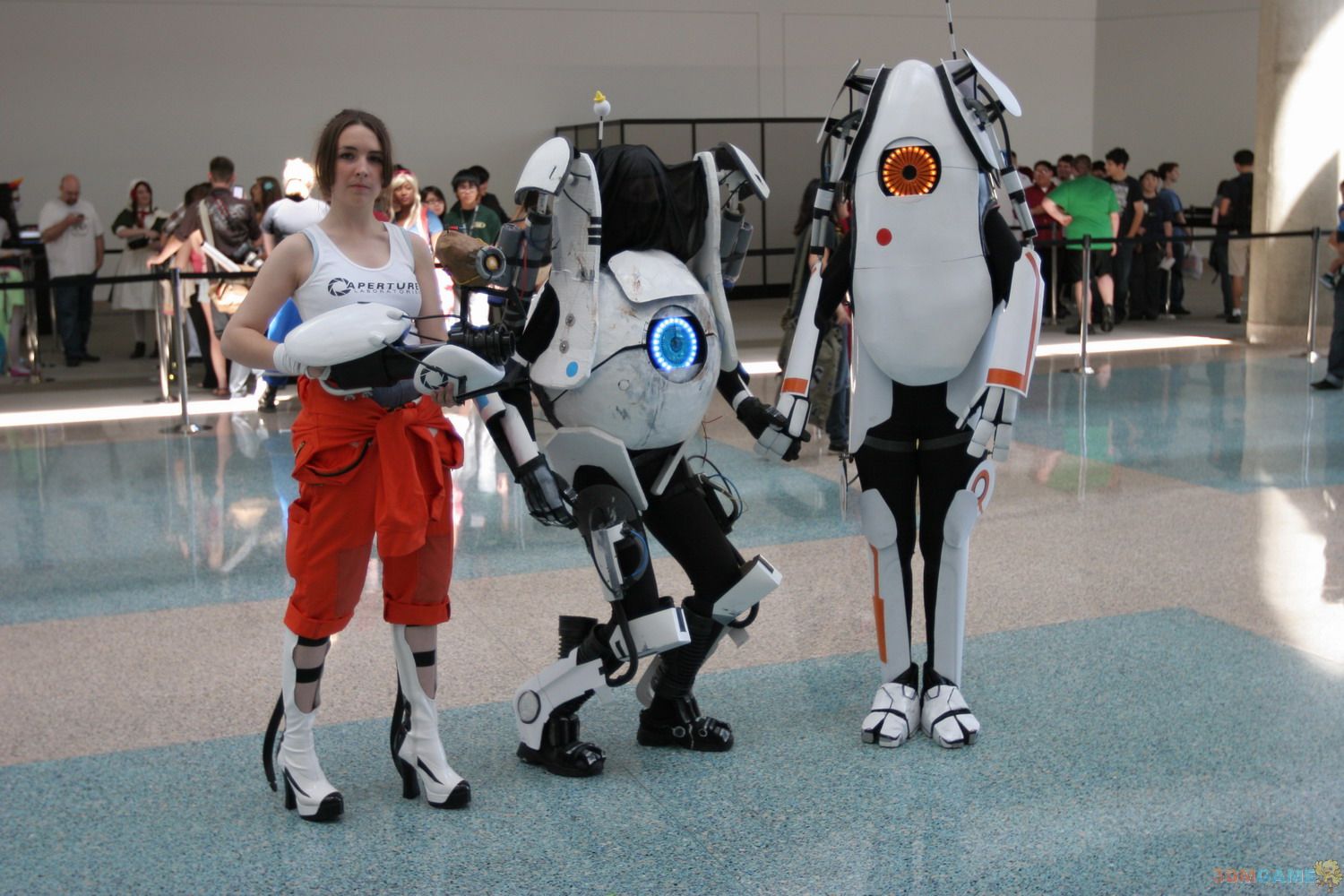 Portal 2 как зовут роботов фото 85