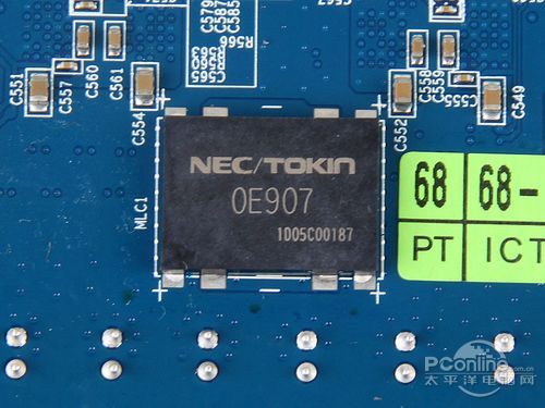 技嘉GTX560显卡