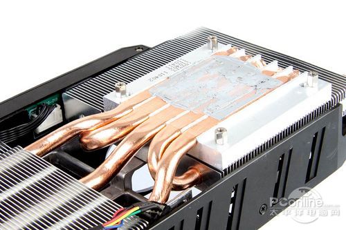 华硕玩家国度MatrixGTX580显卡