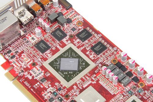 迪兰恒进HD6870 X2显卡