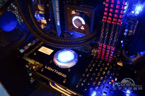 微星R7970 LIGHTNING显卡