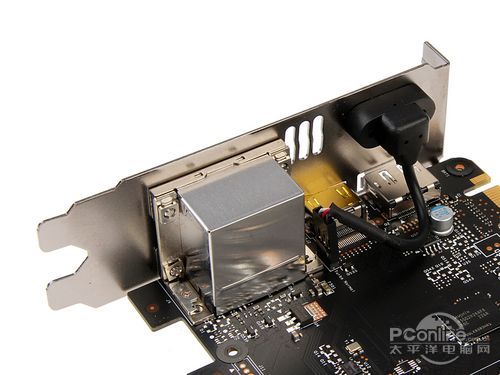 七彩虹 iGame660 烈焰战神X D5 204