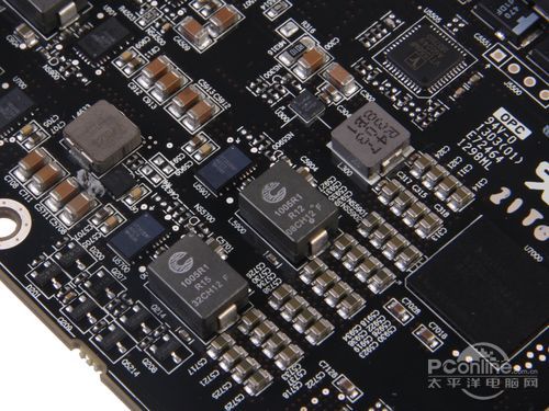 HD7990