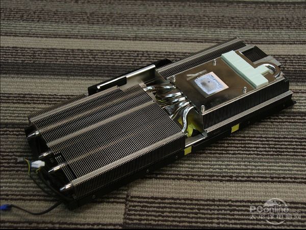 微星R9 290X Lightning