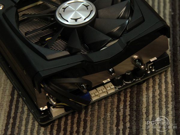 微星R9 290X Lightning