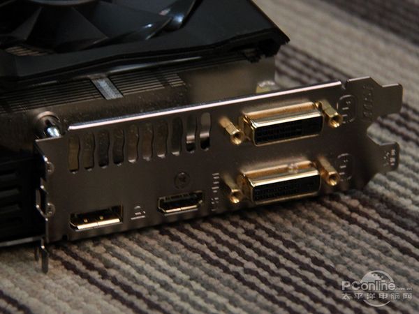 微星R9 290X Lightning