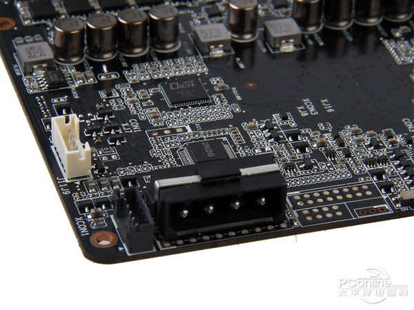 华硕GTX780Ti玩家国度