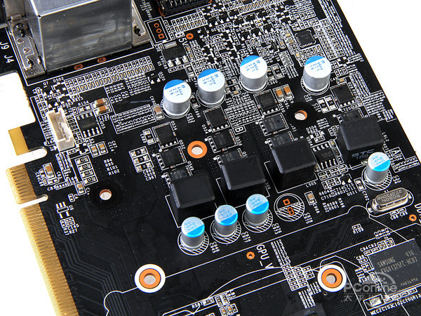 影驰750ti GAMER