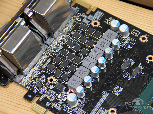 技嘉 GTX960