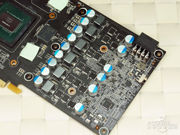 影驰 GTX960 大将拆解细节