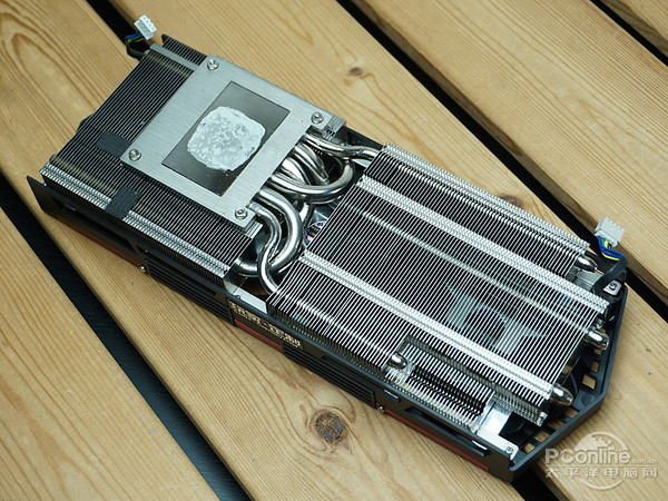 七彩虹 iGame 980Ti