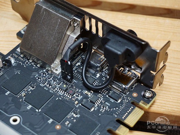 七彩虹 iGame 980Ti