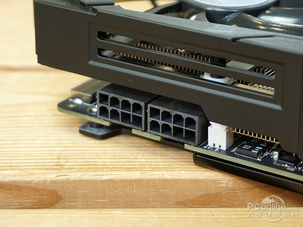 七彩虹 iGame GTX980 Ti