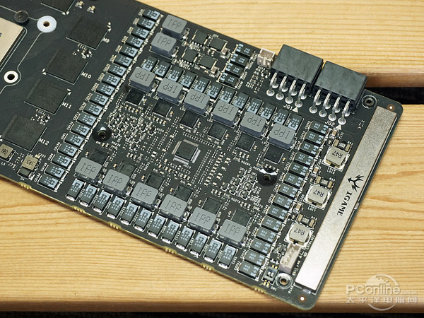 七彩虹 iGame GTX980 Ti