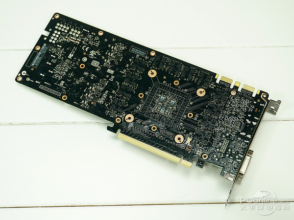 映众 GTX980Ti 冰龙