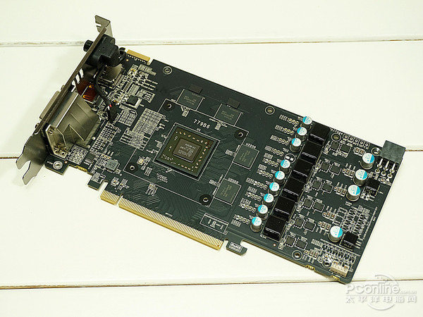 镭风 R7 360 Twin 毒蜥