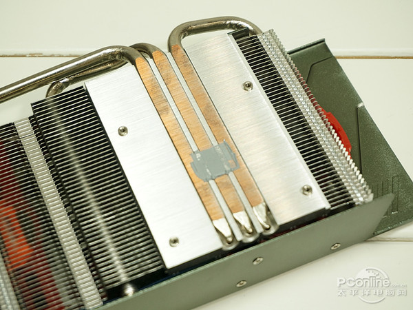 镭风 R7 360 Twin 毒蜥