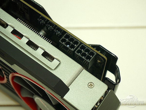 镭风 R9 370 1024SP? 毒蜥