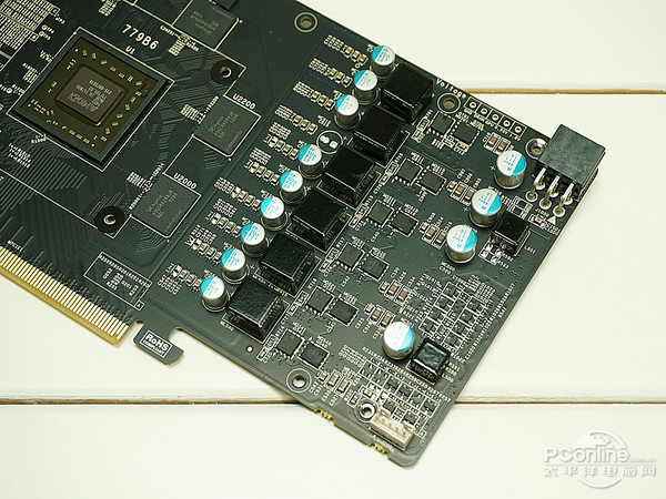 镭风 R7 360 Twin 毒蜥