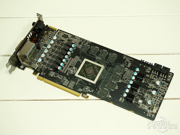 镭风 R9 370 1024SP? 毒蜥