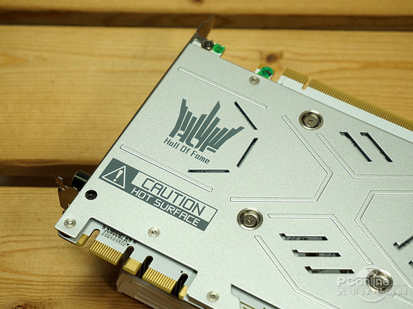 影驰 GTX980Ti HOF