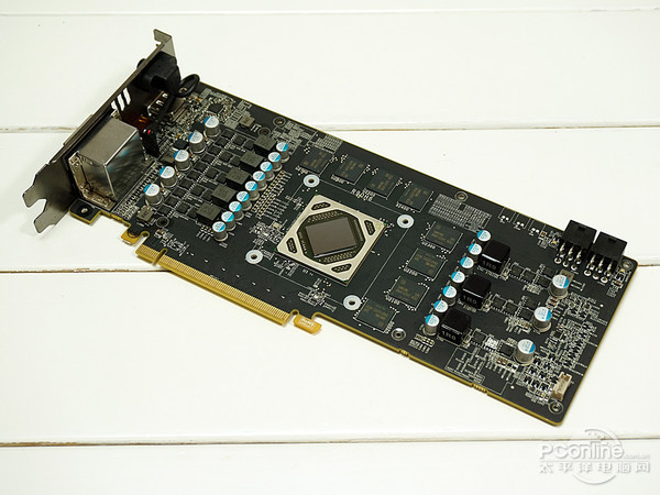 镭风 R9 380 毒蜥
