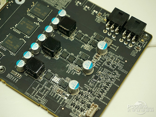 镭风 R9 380 毒蜥