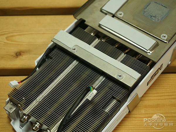 影驰 GTX980Ti HOF