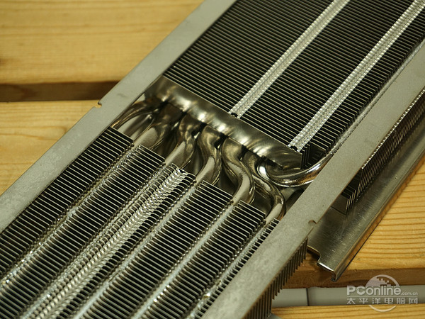 影驰 GTX980Ti HOF