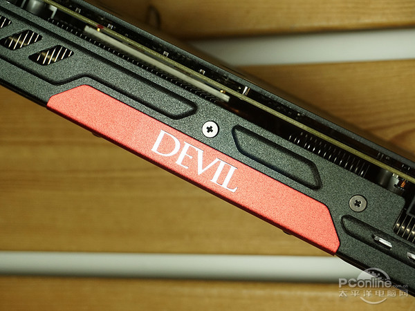 迪兰 R9 370X