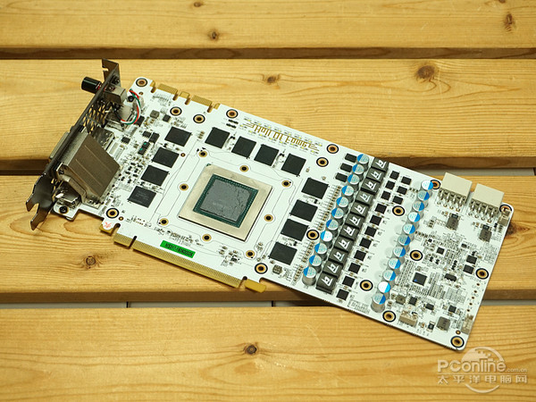 影驰 GTX980Ti HOF
