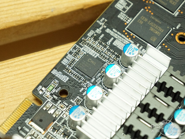 迪兰 R9 370X