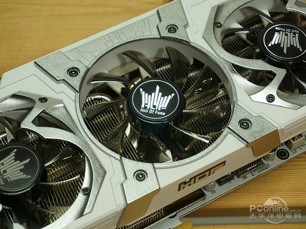 影驰 GTX980Ti HOF