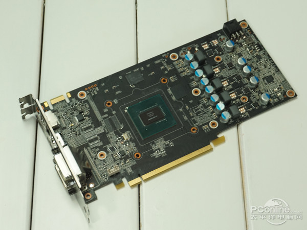 影驰GTX950黑将