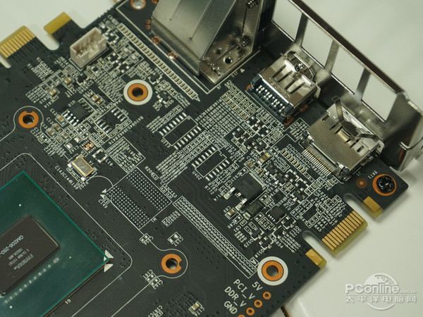 影驰GTX950黑将