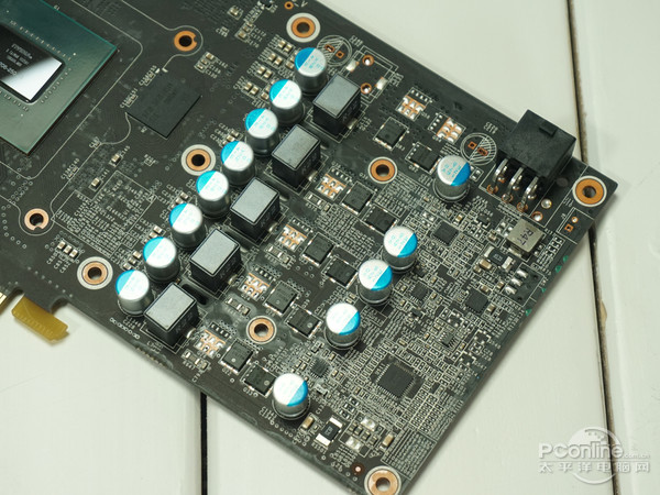 影驰GTX950黑将
