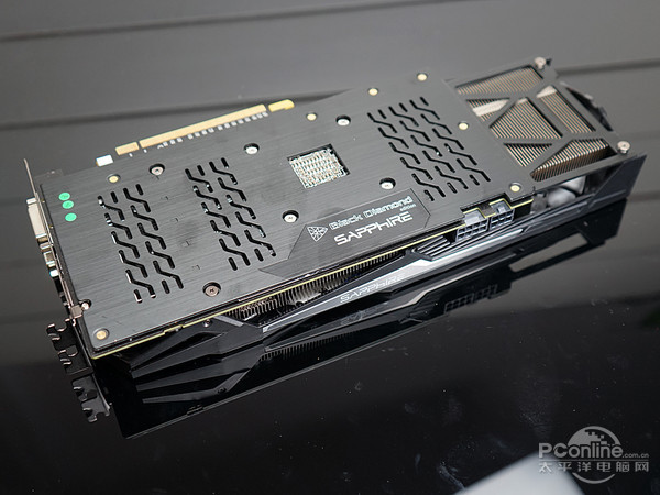 蓝宝石 R9 380 4G 黑钻