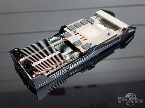 蓝宝石 R9 380 4G 黑钻