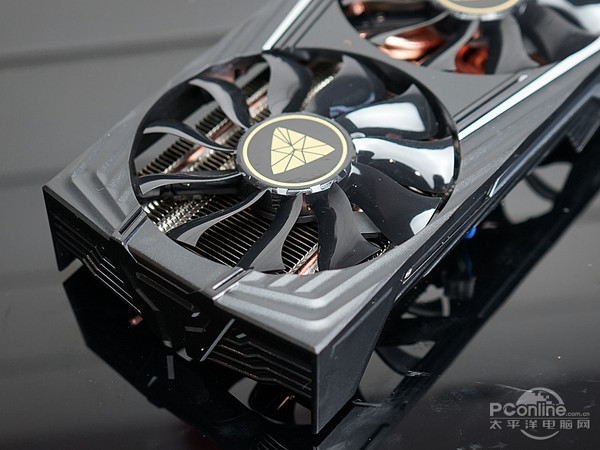 蓝宝石 R9 380 4G 黑钻