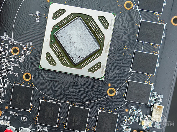 蓝宝石 R9 380 4G 黑钻
