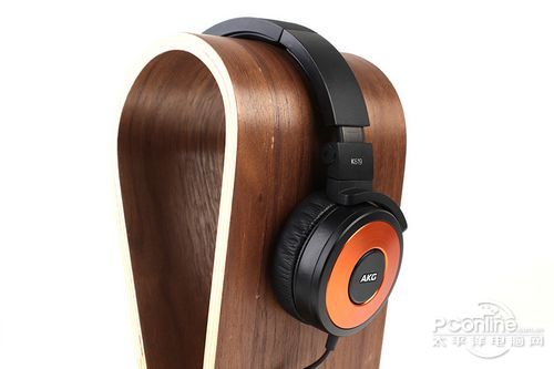 akg