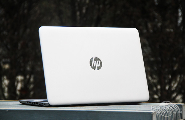 HP 745 G3