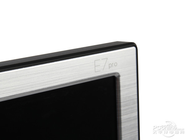 E7