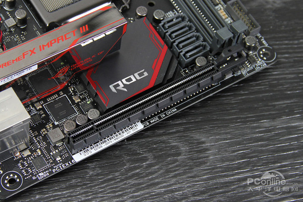 PCI-E插槽