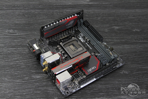 ROG M8I