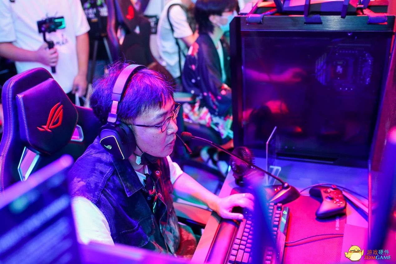华硕主板燃爆BW2021 ROG信仰星球全程高能