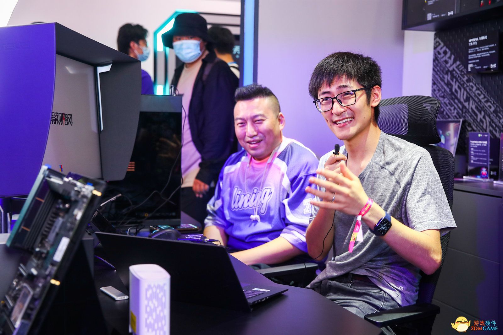 华硕主板燃爆BW2021 ROG信仰星球全程高能