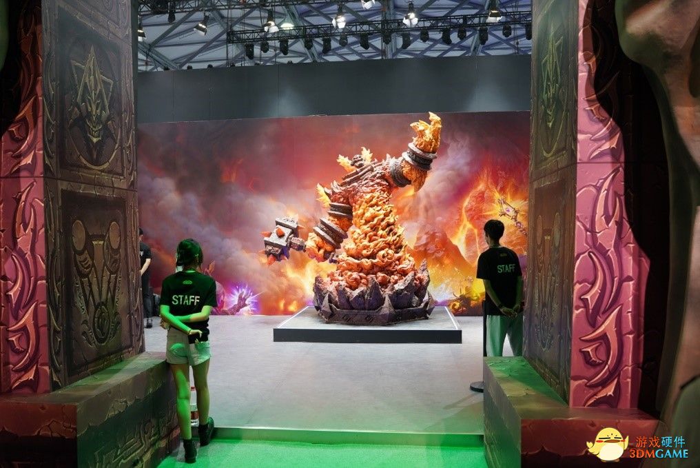 ChinaJoy索泰×苏宁携手暴雪游戏展台，玩索未玩，暴燃仲夏！